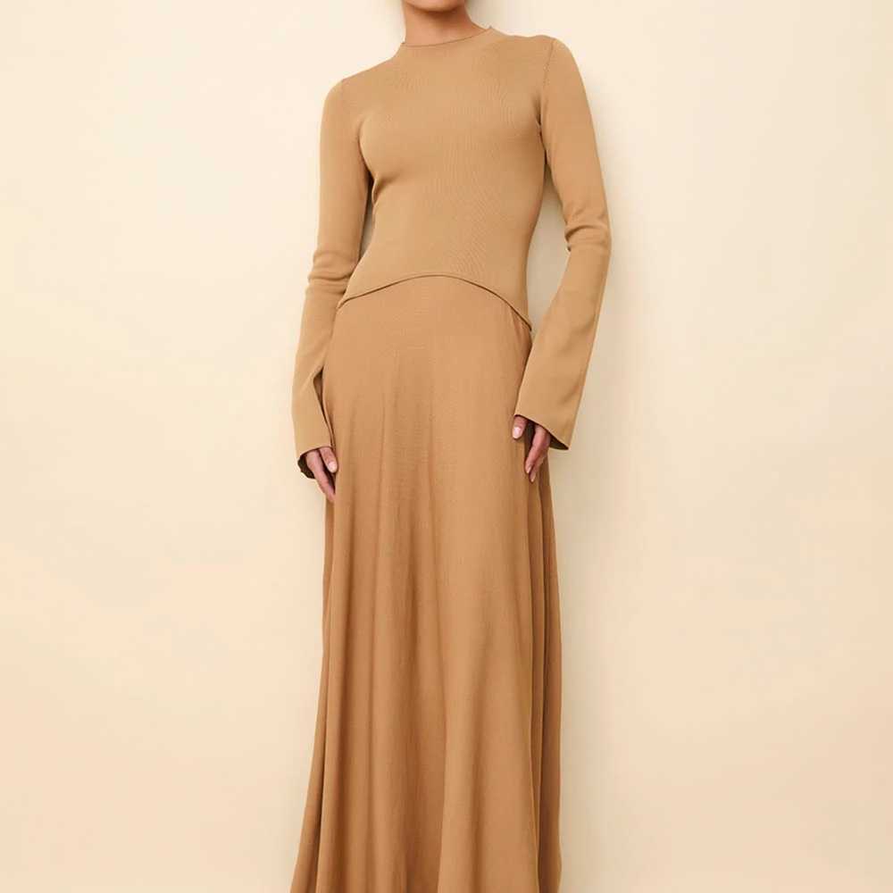 NWT Soglio Dress Camel